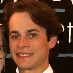 Meet your Posher, Devin